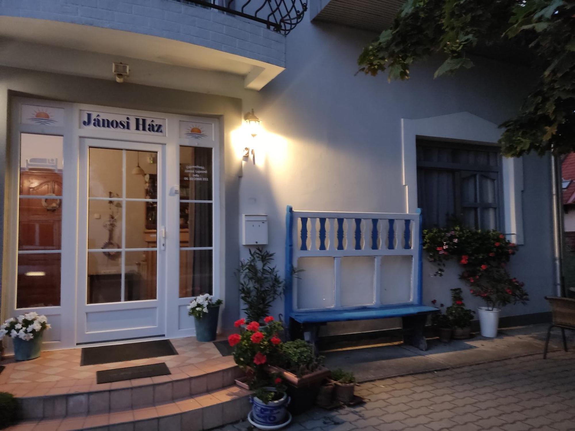 מלון Tiszafüred Janosi Vendeghaz מראה חיצוני תמונה